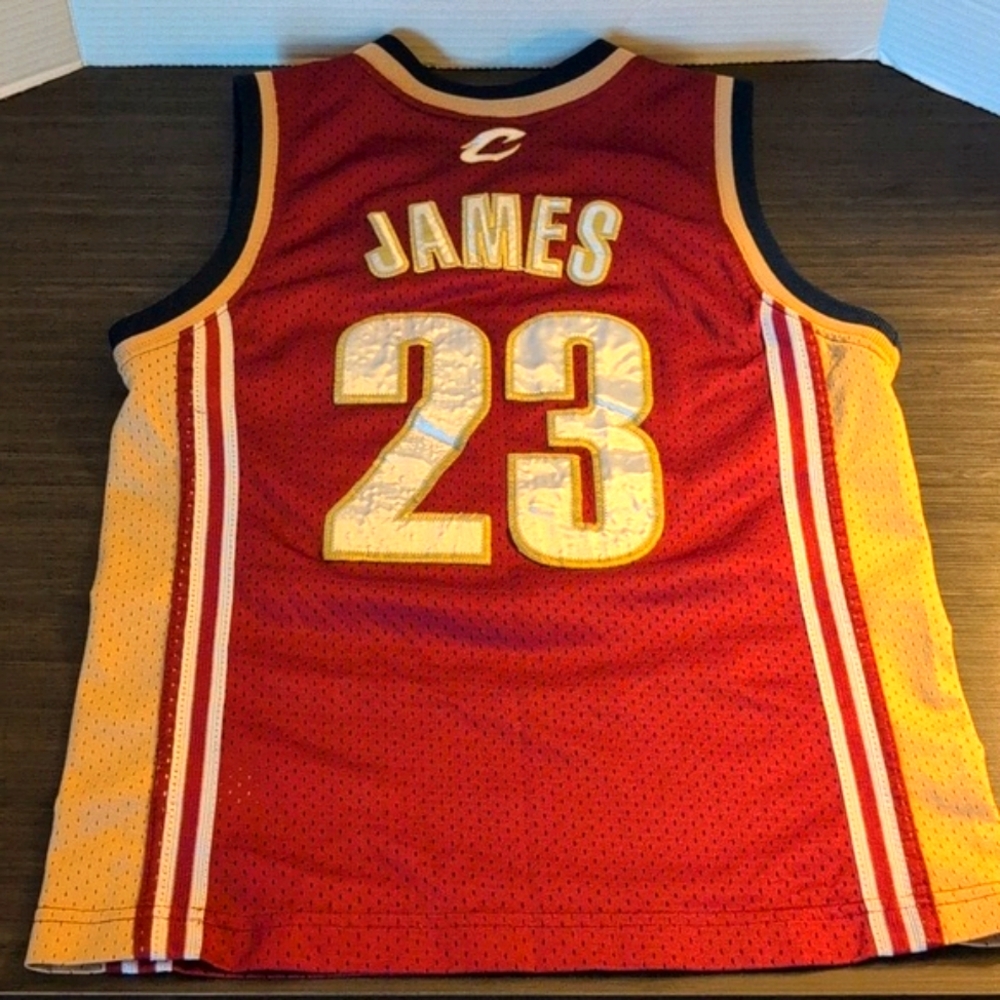 NIKE Cleveland Cavaliers Lebron James Jersey